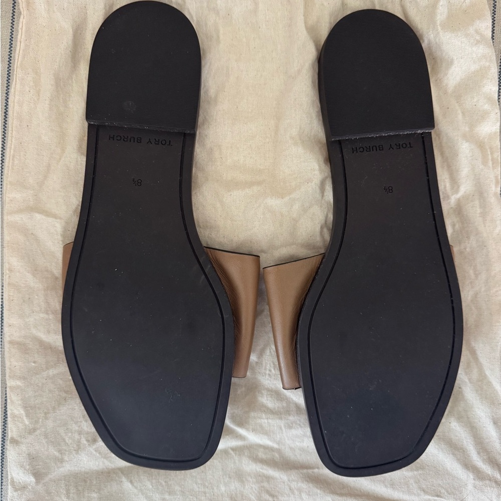 Tory Burch Brown Leather Sandals with Iconic Logo - Picture 2 of 2